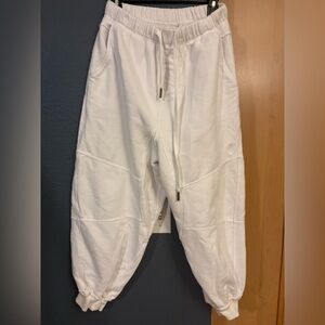 Free people movement women’s White Jogger Pants s/m